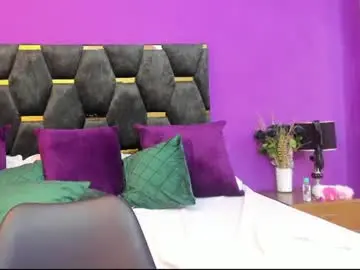 Chaturbate Live Sex Cam of malujensen