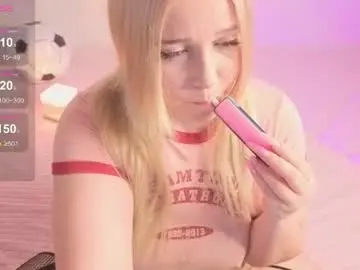Chaturbate Nude Webcam of amazongirls