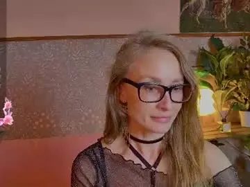 Chaturbate Nude Webcam of helenaboyd1