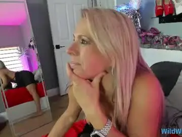 Chaturbate Sex Cam of wildwifebarbie