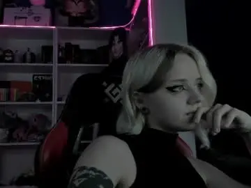 Chaturbate Live Sex Cam of holy_mistresss