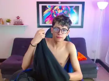 Chaturbate Live Sex of alexcum_18