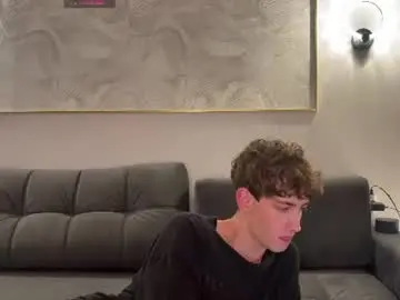 Chaturbate Free Porn Cam of aronyou_win