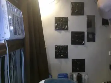 Chaturbate Free Porn Cam of cutie_hunk69
