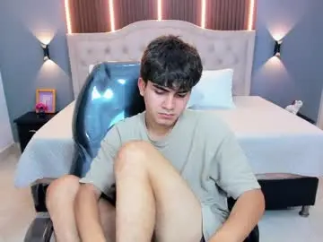 Chaturbate Live Sex Cam of tommy18__