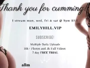 Chaturbate Live Sex of littlee33