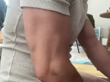 Chaturbate Live Sex Cam of musclehair3