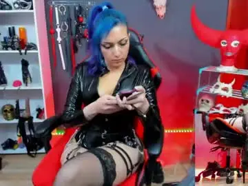 Chaturbate Live Sex Cam of yelena_bondaje
