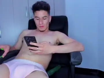 Chaturbate Adult Webcams of dominic_radccliffe