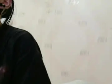 Chaturbate Free Porn Cam of skinnyneighbour_