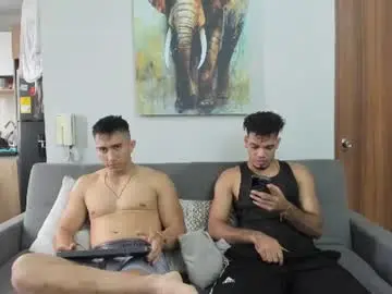 Chaturbate Adult Video Chat of straight__friends