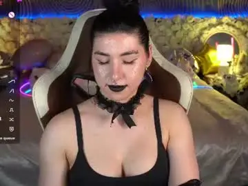 Chaturbate Live Sex Cam of emilycandys