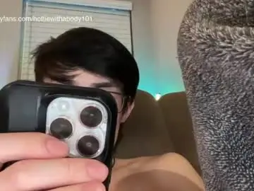 Chaturbate Watch Live Sex Cams of hottiewithabody101