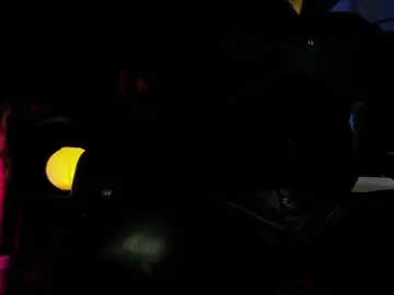 Chaturbate Nude Webcam of lylebennett_