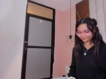 Chaturbate Live Sex Cam of dulce_holy