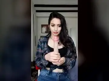 Chaturbate Free Porn Cam of skylerwithe007