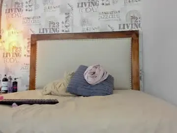 Chaturbate Live Sex Cam of alahiacruz1