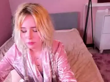Chaturbate Nude Webcam of kiki_peach