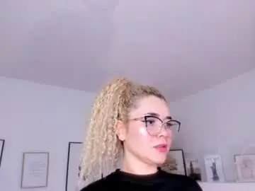 Chaturbate Watch Live Sex Cams of susan_blond