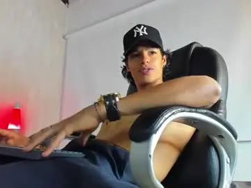 Chaturbate Free Porn Cam of tommyhot7