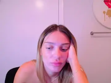 Chaturbate Live Sex Cam of bell_kim