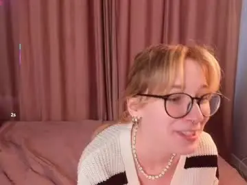 Chaturbate Adult Video Chat of eileencrowday