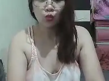 Chaturbate Live Sex of misschantal24