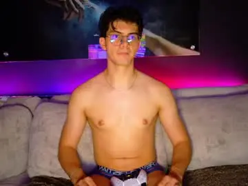 Chaturbate Best live sex cam show of maisonbastian
