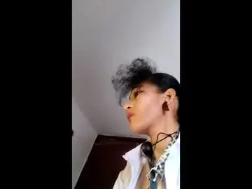 Chaturbate Live Sex of amelie__martinez