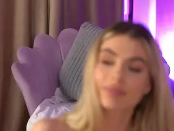 Chaturbate Live Sex Cam of hailey_madow