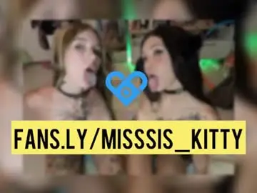 Chaturbate Free Live Porn of masterr_and_kittyy