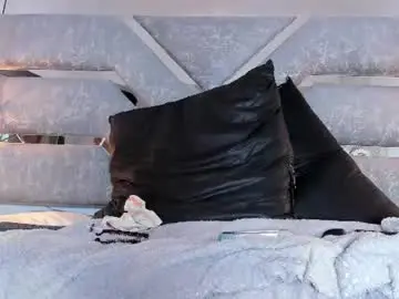 Chaturbate Free Live Porn of slut_milf_