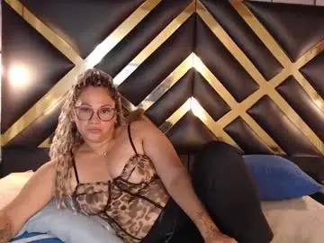 Chaturbate Sex Cam of samira_lennox