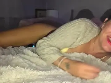 Chaturbate Live Porn of yogimilflover