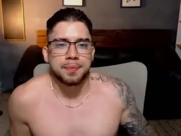 Chaturbate Live Sex Cam of mike_montoya