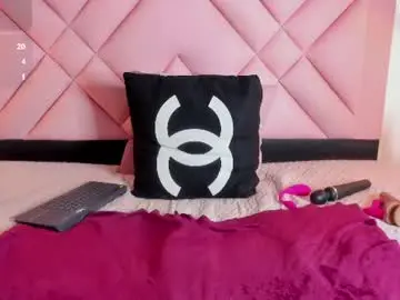 Chaturbate Live Sex of caroline_daring