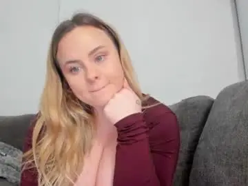 Chaturbate Live Porn of tigoldbitties11