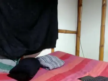 Chaturbate Live Sex Cam of miahells
