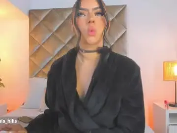 Chaturbate Free Porn Cam of malaia_hills