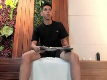Chaturbate Best live sex cam show of lucca_moreti
