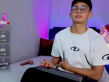 Chaturbate Live Sex Cam of dawn_16