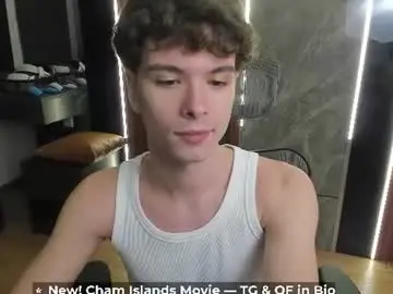 Chaturbate Live Sex Cam of calvin_loves_you