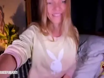 Chaturbate Live Sex Cam of murmur_kati