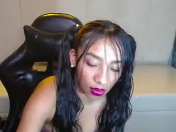 Chaturbate Nude Webcam of adarasuri_v