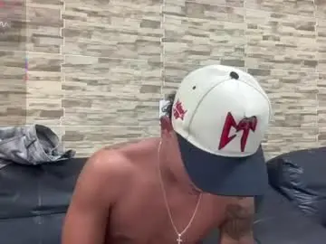 Chaturbate Watch Live Sex Cams of bob_pettersonn