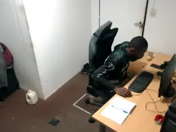 Chaturbate Live Sex Cam of masterdomfuck