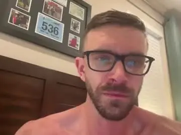 Chaturbate Adult Video Chat of hungrunner24