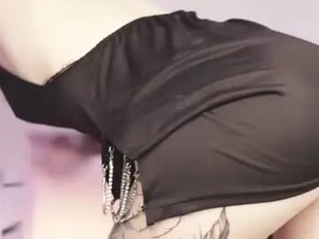 Chaturbate Live Sex Cam of llittle_mi