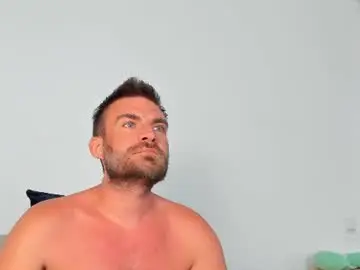 Chaturbate Live Sex Cam of 10in_deluxe