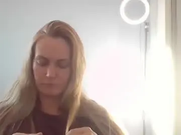 Chaturbate Live Sex Cam of crazyanny